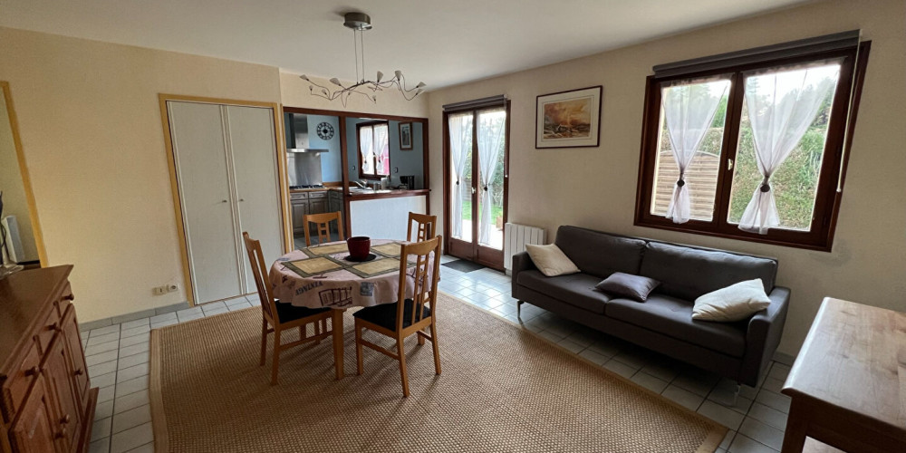 maison à ST MAGNE (33125)